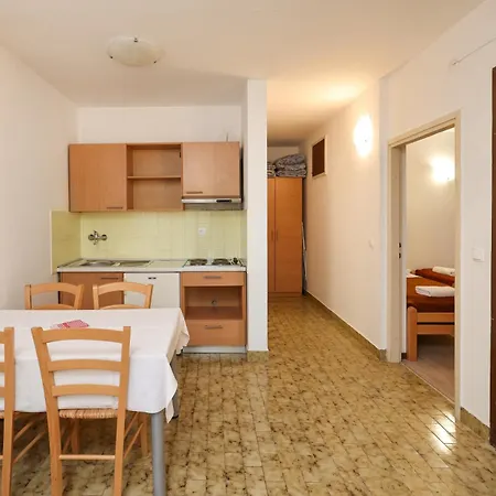 Apartment Medena Budget Trogir