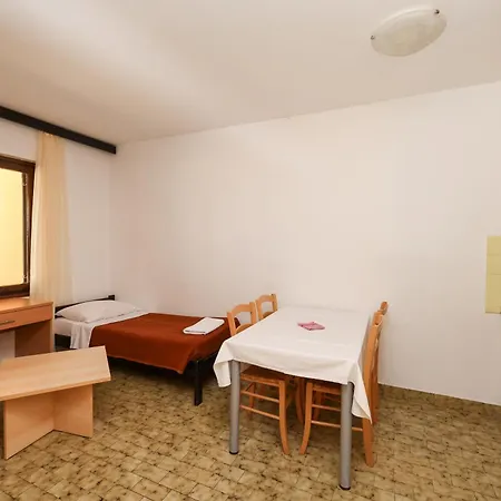 Apartment Medena Budget