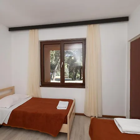 Medena Budget Apartment Trogir